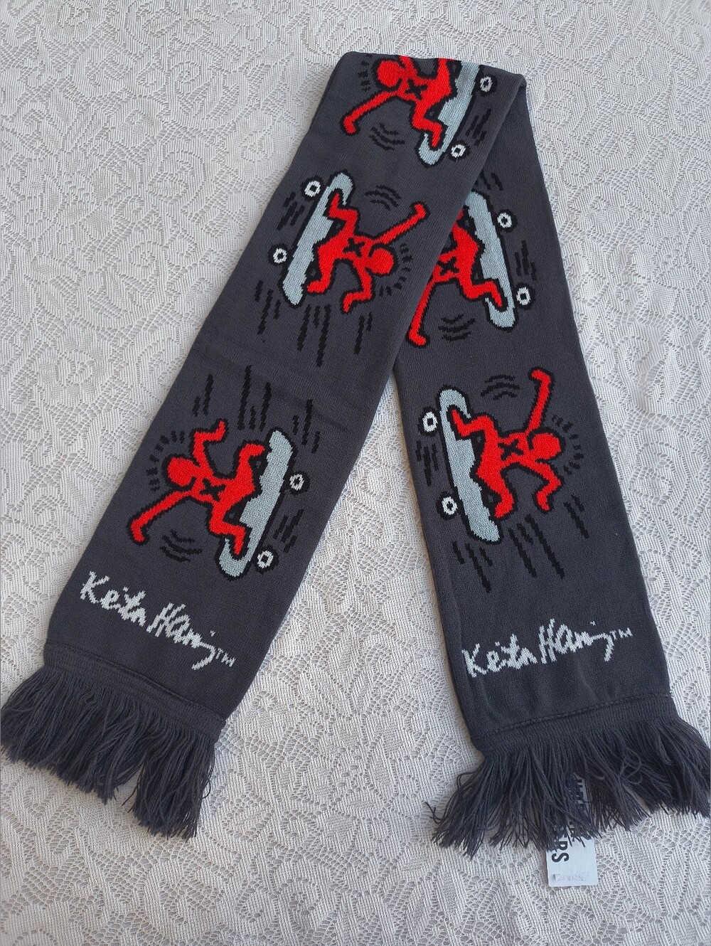 NWT Urban Outfitters Keith Haring Scarf